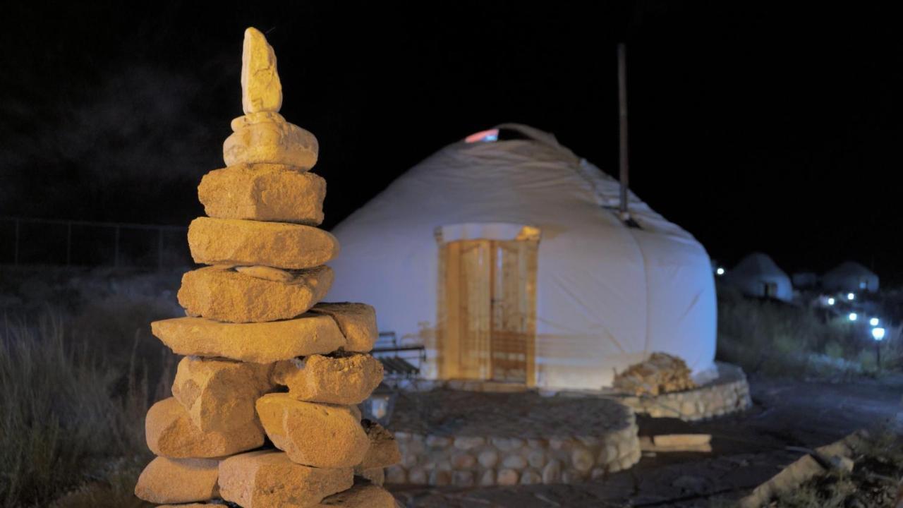 Ak-Tengir Yurt Resort Tossor Bagian luar foto