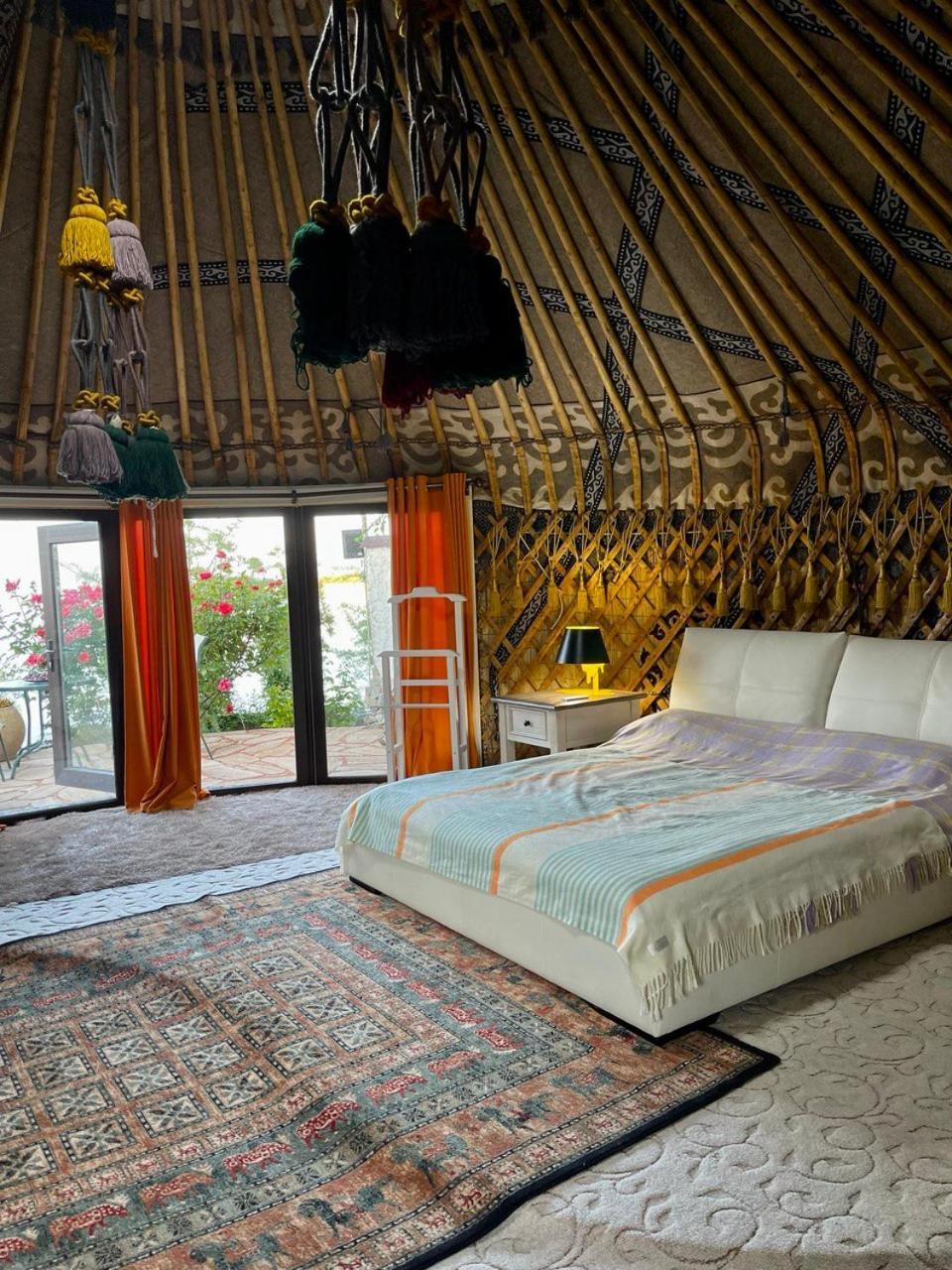 Ak-Tengir Yurt Resort Tossor Bagian luar foto